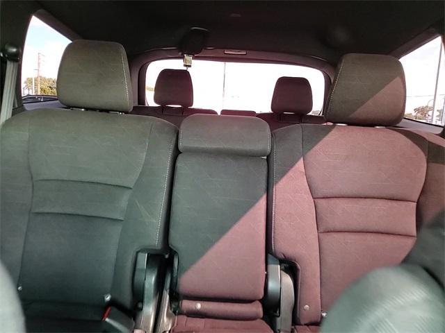 used 2022 Honda Pilot car, priced at $30,550