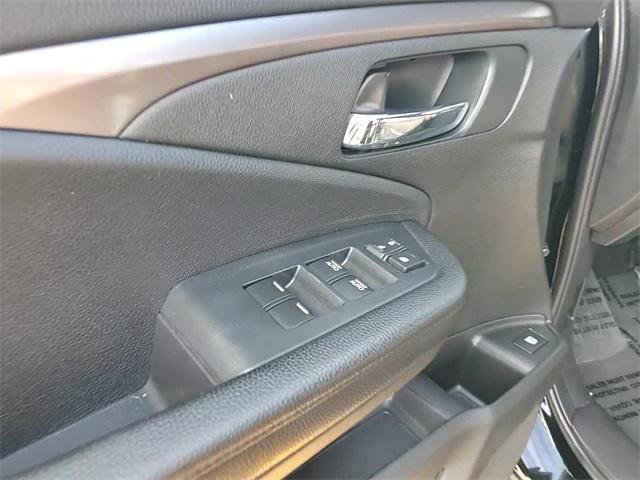 used 2022 Honda Pilot car, priced at $30,550