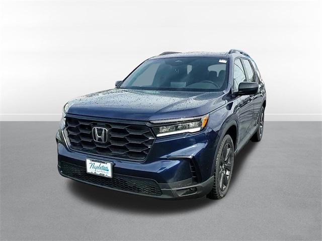 new 2025 Honda Pilot car, priced at $41,708