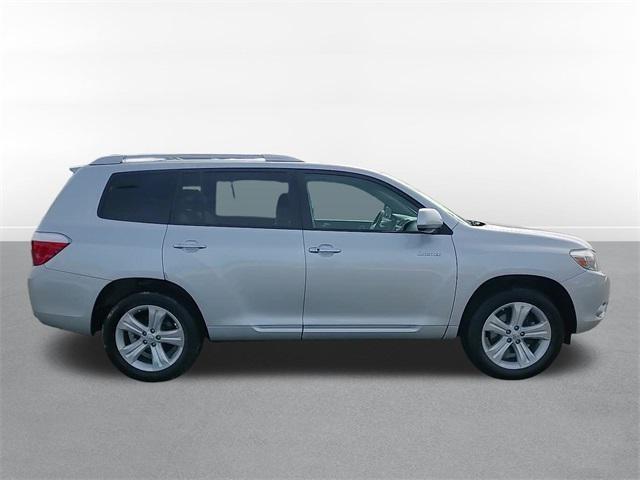 used 2010 Toyota Highlander car, priced at $11,500