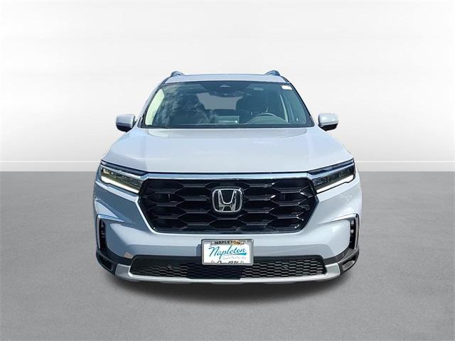 new 2025 Honda Pilot car, priced at $48,130