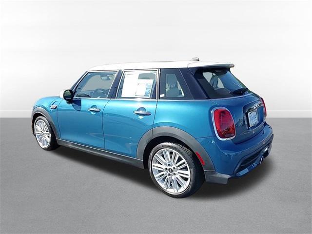 used 2022 MINI Hardtop car, priced at $25,000