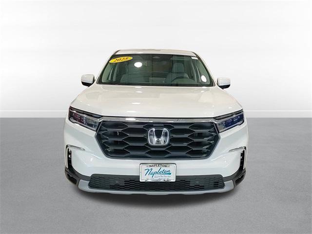 new 2025 Honda Pilot car, priced at $48,555