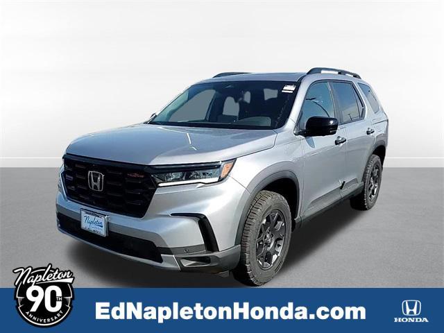 new 2025 Honda Pilot car, priced at $47,833