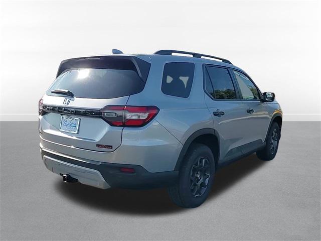 new 2025 Honda Pilot car, priced at $47,833