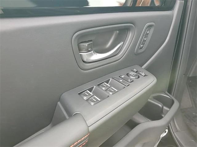 new 2025 Honda Pilot car, priced at $47,833