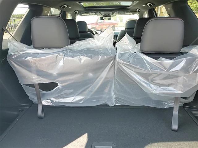 new 2025 Honda Pilot car, priced at $47,833