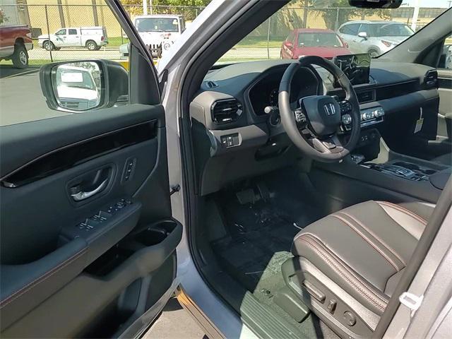 new 2025 Honda Pilot car, priced at $47,833