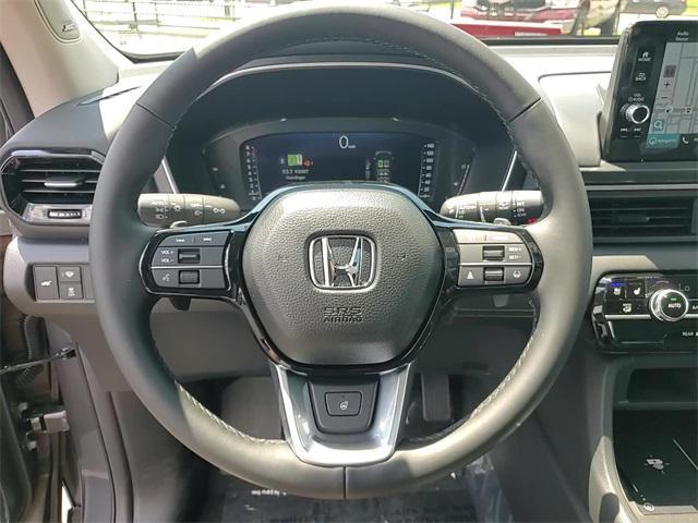 new 2025 Honda Pilot car, priced at $51,522