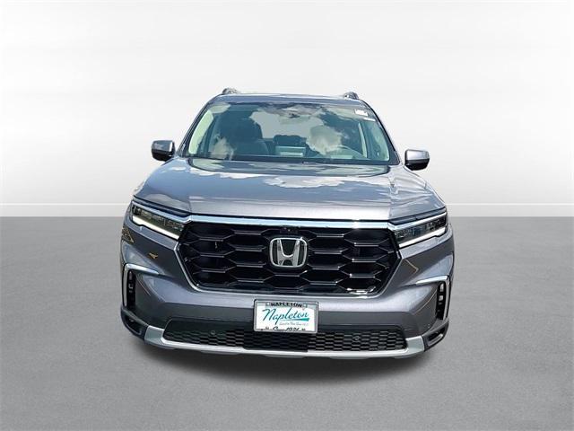 new 2025 Honda Pilot car, priced at $51,522