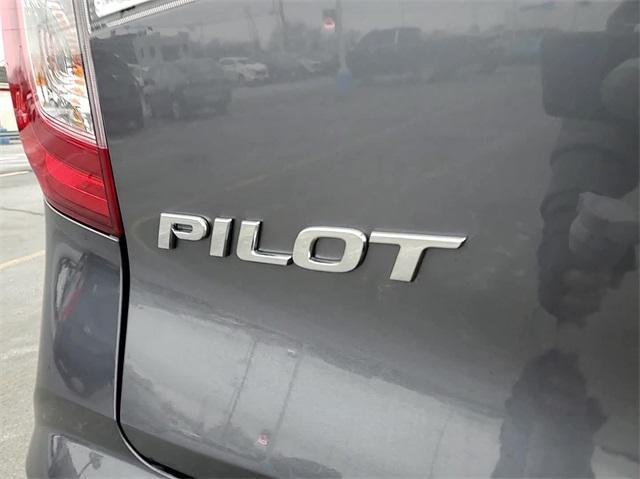 used 2022 Honda Pilot car, priced at $31,000