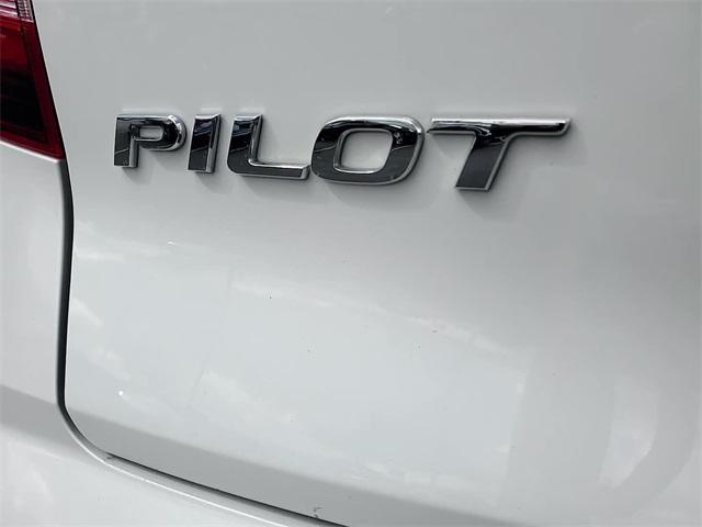 used 2022 Honda Pilot car, priced at $37,100