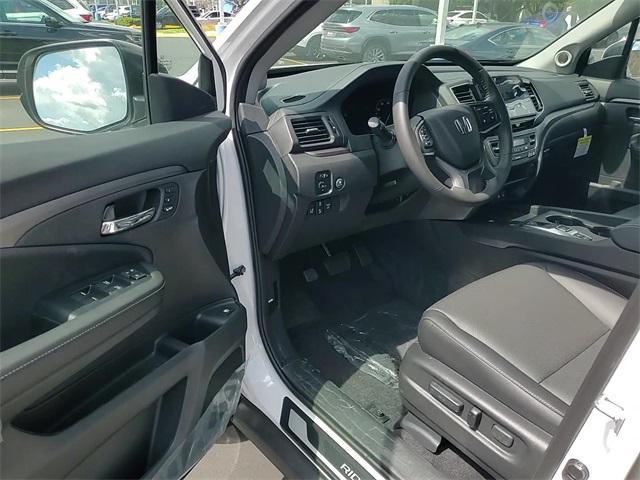 new 2025 Honda Ridgeline car, priced at $43,540