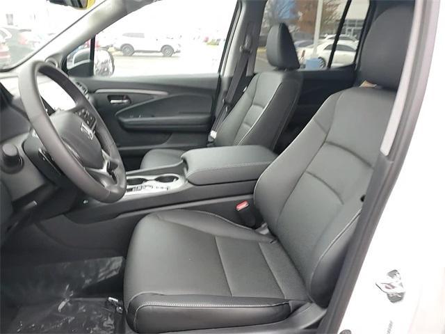 new 2025 Honda Ridgeline car, priced at $43,540