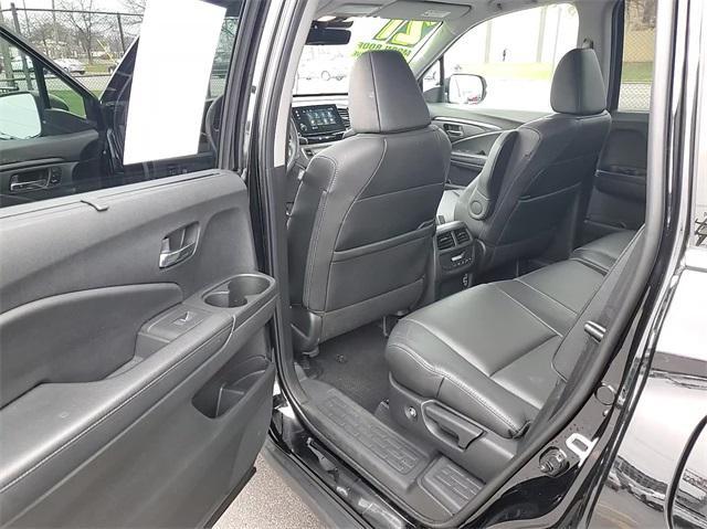 used 2021 Honda Pilot car, priced at $31,000