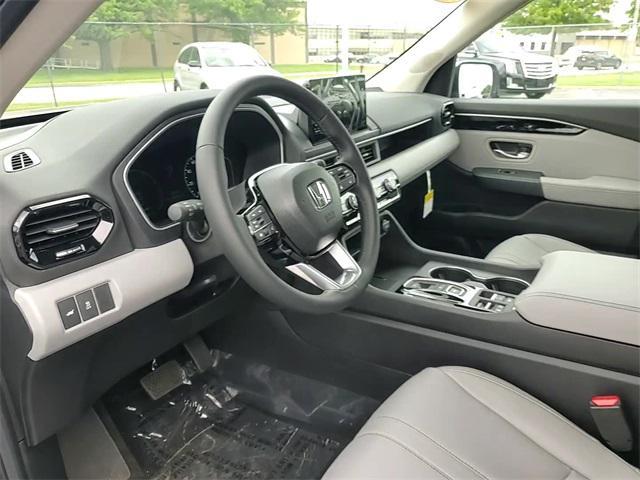 new 2025 Honda Pilot car, priced at $44,224
