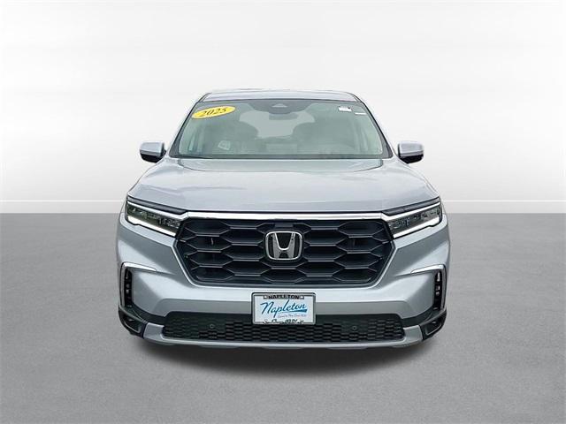 new 2025 Honda Pilot car, priced at $44,224