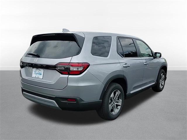 new 2025 Honda Pilot car, priced at $44,224