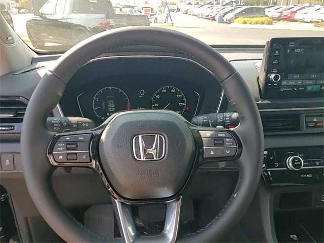 new 2025 Honda Pilot car, priced at $47,277
