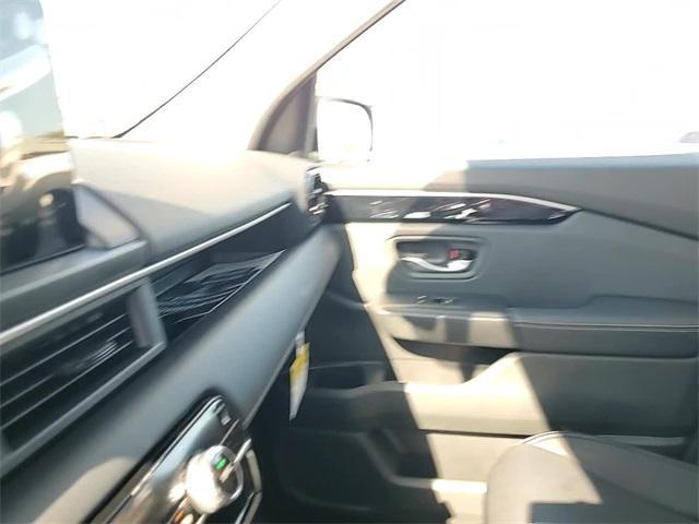 new 2025 Honda Pilot car, priced at $47,277