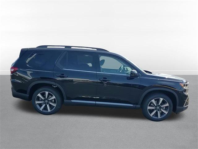 new 2025 Honda Pilot car, priced at $47,277