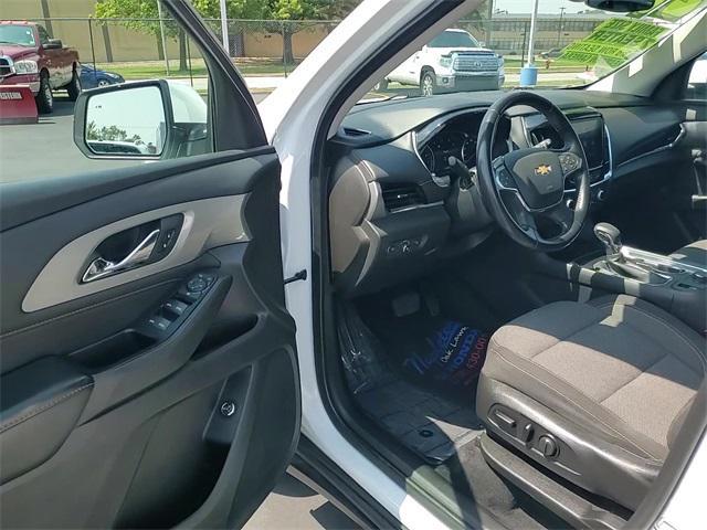 used 2021 Chevrolet Traverse car, priced at $16,000