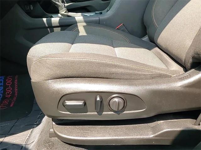 used 2021 Chevrolet Traverse car, priced at $16,000
