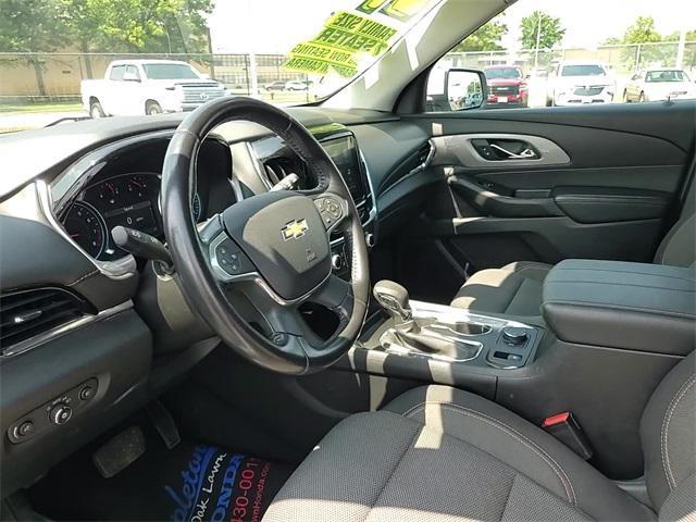 used 2021 Chevrolet Traverse car, priced at $16,000