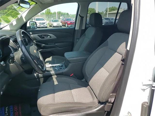 used 2021 Chevrolet Traverse car, priced at $16,000