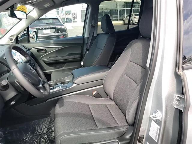 new 2025 Honda Ridgeline car, priced at $39,714
