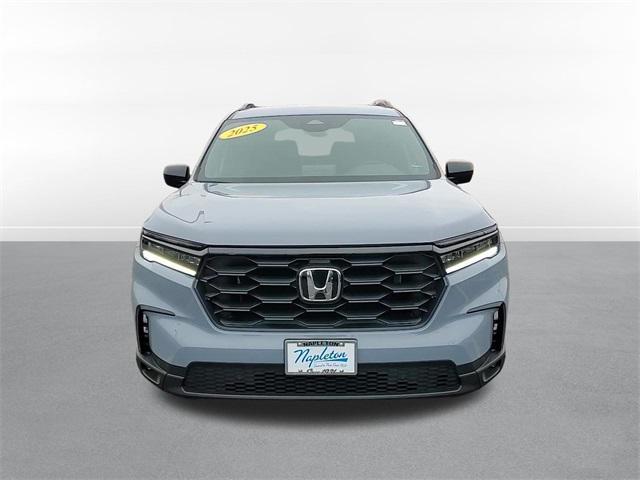 new 2025 Honda Pilot car, priced at $43,941