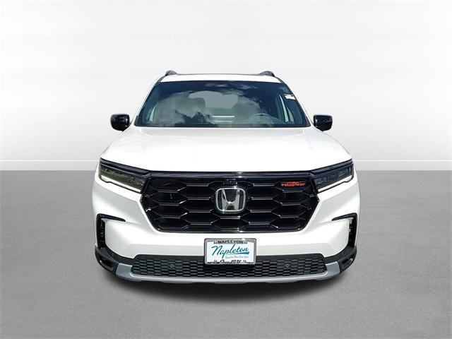 new 2025 Honda Pilot car, priced at $47,950