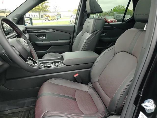 new 2025 Honda Pilot car, priced at $52,899