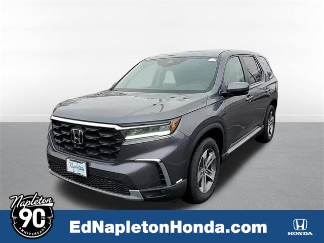 new 2025 Honda Pilot car, priced at $45,512