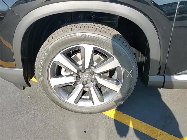 new 2025 Honda Pilot car, priced at $50,223