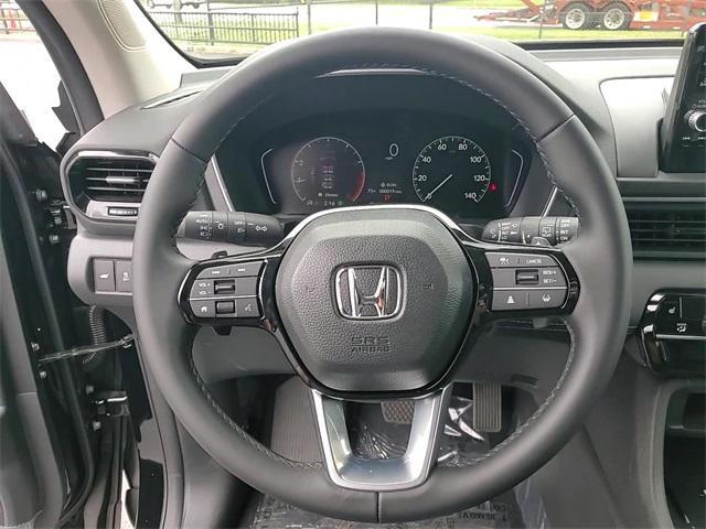 new 2025 Honda Pilot car, priced at $47,702