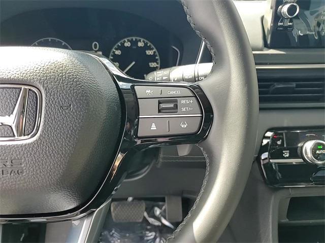 new 2025 Honda Pilot car, priced at $47,702