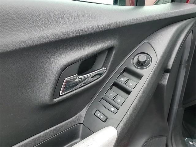 used 2021 Chevrolet Trax car, priced at $15,500