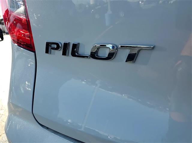 used 2022 Honda Pilot car, priced at $39,350