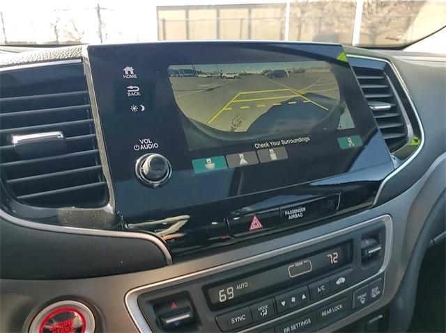 used 2021 Honda Pilot car, priced at $29,000
