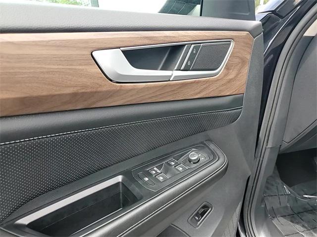 used 2024 Volkswagen Atlas car, priced at $31,700