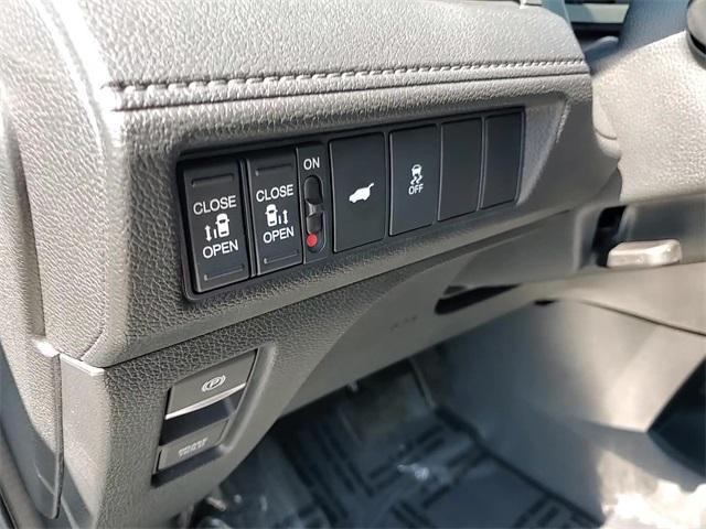 used 2025 Honda Odyssey car, priced at $40,400