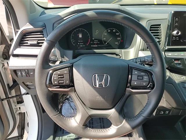 used 2025 Honda Odyssey car, priced at $40,400