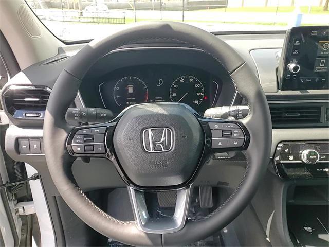 new 2025 Honda Pilot car, priced at $49,567