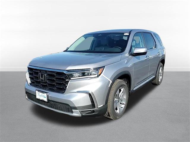 new 2025 Honda Pilot car, priced at $46,947