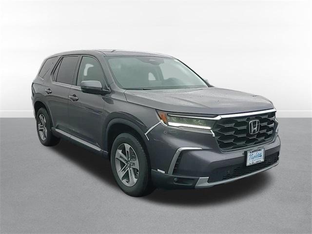 new 2025 Honda Pilot car, priced at $44,169