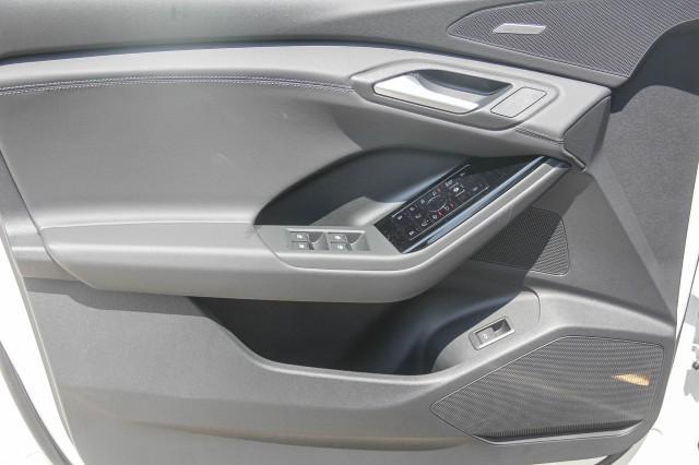 new 2025 Audi Q6 e-tron car, priced at $74,110
