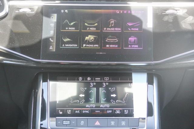 new 2025 Audi Q7 car, priced at $77,460