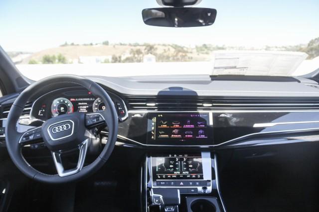 new 2025 Audi Q7 car, priced at $77,460