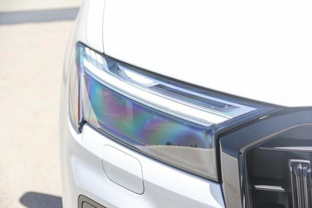 new 2025 Audi Q7 car, priced at $77,460